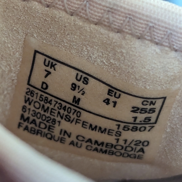 Clarks Peach Ballet Flats, EUC, size 9 - Picture 7 of 7